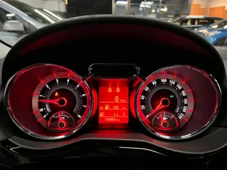 Foto 12 van Opel ADAM 1.4 Jam NAVIGATIE / NAP / HALF-LEDER