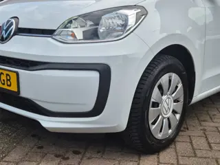 Foto 12 van Volkswagen Up! 1.0 65PK 5drs clima, cruise, pdc, camera, navi, elektr.ramen, regensensor