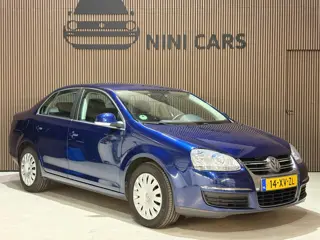 Foto 13 van Volkswagen Jetta 1.6 Comfortline cruise control bluetooth airco NAP