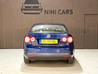 Foto 16 van Volkswagen Jetta 1.6 Comfortline cruise control bluetooth airco NAP