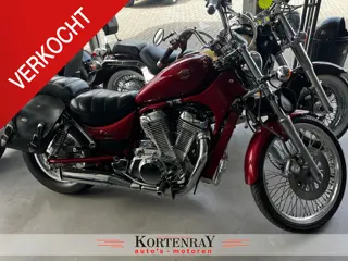 Suzuki VS 800 Intruder (GL) Nieuwstaat!!,hoe kan het een klassieke chopper in zo,n mooie staat, Zie 