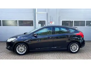 Foto 15 van Ford Focus 1.0 EcoBoost Trend 2013-NAP-Airco-Velgen-APK 2027