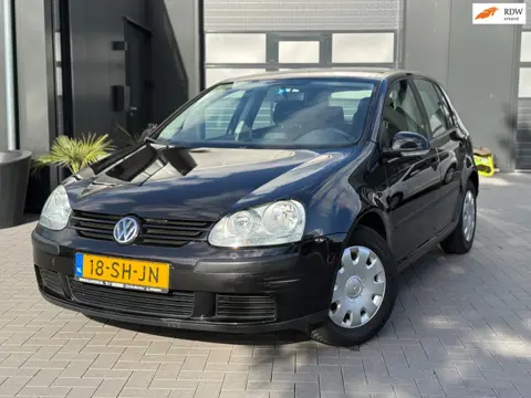 Volkswagen Golf 1.6 FSI Turijn | Nieuwe APK | Trekhaak | CarPlay | Airco