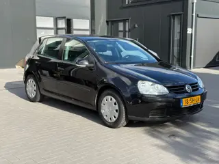 Foto 15 van Volkswagen Golf 1.6 FSI Turijn | Nieuwe APK | Trekhaak | CarPlay | Airco