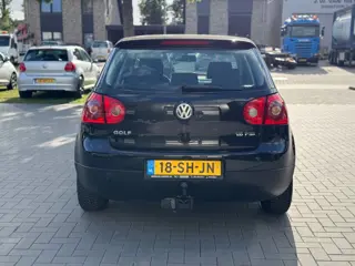 Foto 19 van Volkswagen Golf 1.6 FSI Turijn | Nieuwe APK | Trekhaak | CarPlay | Airco
