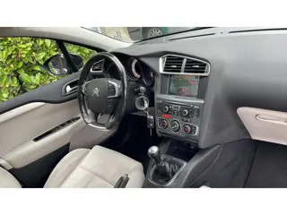 Foto 19 van Citroen C4 1.6 VTi Tendance-Navi-Clima-Cruise-Trekhaak-APK