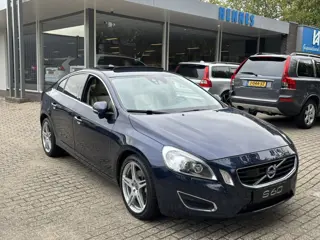 Volvo S60 3.0 T6 AWD Summum ACC Schuifdak Standkachel FourC