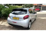 Foto 24 van Peugeot 208 1.2 PureTech Urban Soul 2015-Navi-Airco-Cruise