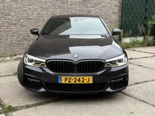 Foto 20 van BMW 5-serie 540i High Executive