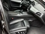 Foto 26 van BMW 5-serie 540i High Executive
