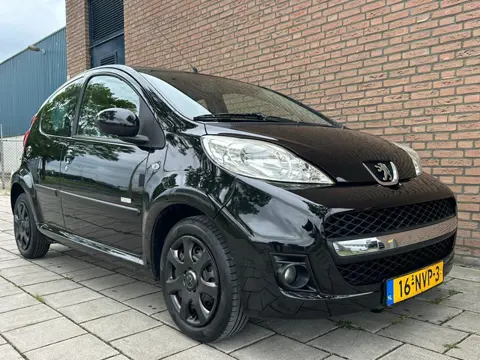 Peugeot 107 1.0-12V Millesim 200