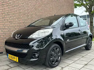 Foto 14 van Peugeot 107 1.0-12V Millesim 200