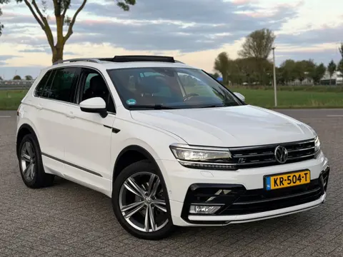 Volkswagen Tiguan 1.4 TSI 125PK (bj 11-2016) R-Line PANO|CAMERA|SEBRING 19”|XENON