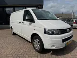 Foto 26 van Volkswagen Transporter 2.0 L2H1 benzine grijs kenteken 3-zits lm-velgen dakdragers 152dzkm nap zeer
