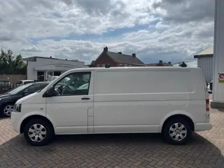 Foto 14 van Volkswagen Transporter 2.0 L2H1 benzine grijs kenteken 3-zits lm-velgen dakdragers 152dzkm nap zeer
