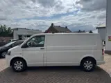 Foto 23 van Volkswagen Transporter 2.0 L2H1 benzine grijs kenteken 3-zits lm-velgen dakdragers 152dzkm nap zeer