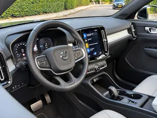 Foto 12 van Volvo XC40 1.5 T4 Recharge Inscription|Trekhaak|Panoramadak|Leder|Nieuwstaat|Lage KM|