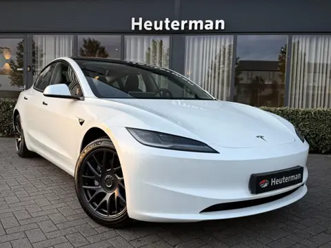Tesla Model 3 RWD Highland/Panodak/Stoelventilatie/Sfeer