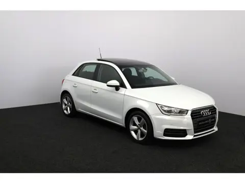 Audi A1 Sportback 1.0 TFSI Sport Pro Line Panorama dak, onderhoudshistorie