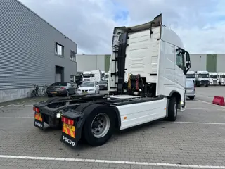 Foto 12 van Volvo FH 420 Globetrotter / 861 dkm / Night AC / VEB+ / 2 Tanks / NL Truck