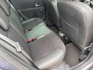Foto 18 van Renault Clio Estate 1.2 TCE Night & Day APK 04-2027