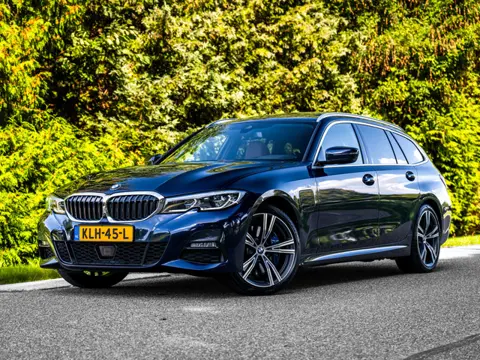 BMW 3-serie Touring 330e High Executive | M Sport | Pano | HK | Laser | Individual