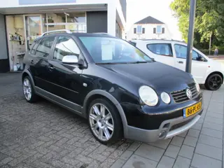 Volkswagen Polo 1.4-16V FUN (bj 2004)