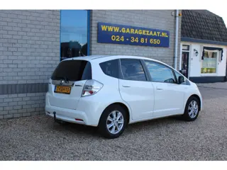 Foto 14 van Honda Jazz 1.4 Hybrid Elegance Trekhaak Navi Camera Panoramadak