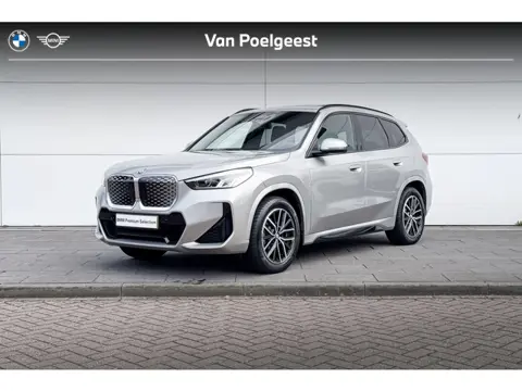 BMW iX1 eDrive20 67 kWh M Sport Edition | M-Sport | Driving Assistant Plus| Glazen panoramadak