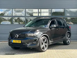 VOLVO XC40 1.5 T4 RECHARGE R-DESIGN EXPRESSION (86% SOH) I TREKHAAK (1800KG) I P-CAMERA I NAVIGATIES
