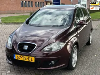 Seat Altea XL 1.6 Stylance ECC Audio/CD Electric pakket LMV 17" Cruisecontrol Dakrails Getint glas P