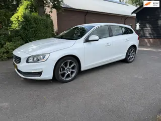 Volvo V60 2.0 D4 Momentum