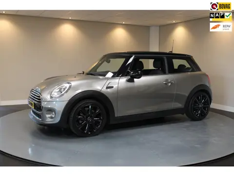 Mini 3-Deurs 1.5 Cooper Business *Top onderhouden!* Stoelverw.|Cruise|Navi|Neon-ring|PDC|17''|NAP