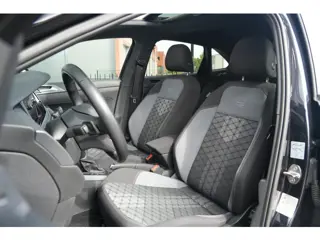 Foto 12 van Volkswagen Taigo 1.0 TSI R-line 110pk - Pano - ACC - Navi - Camera - Stoelverwarming - Blind Spot -