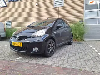 Toyota Aygo | 1.0-12V Dynamic Navigator | Airco | Navigatie | 2e eigenaar |