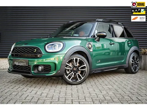 Mini Countryman 1.5 Cooper S E ALL4 John Cooper Works | ACC | CarPlay | Panorama | Head-up | Leder |