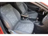 Foto 24 van Opel Corsa 1.4-16V Cosmo/OPC-LINE/AIRCO/NAVIGATIE/CRUISE-CONTROL/PARKEERSENSOREN/STUURBEKRACHTIGING/