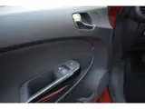Foto 22 van Opel Corsa 1.4-16V Cosmo/OPC-LINE/AIRCO/NAVIGATIE/CRUISE-CONTROL/PARKEERSENSOREN/STUURBEKRACHTIGING/
