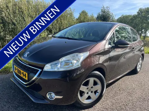Peugeot 208 1.2 VTi | Airco | Cruise | Bluetooth | Parkeersens. | APK augustus 2027