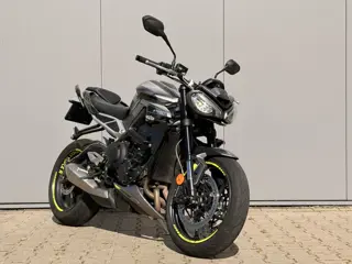 2023 Triumph Street Triple R 765 120pk ABS - Als nieuw!