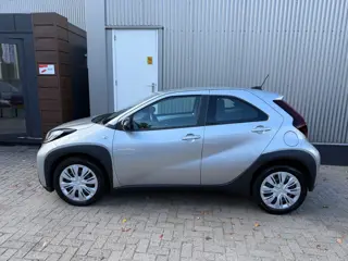 Foto 15 van Toyota Aygo X 1.0 VVT-i MT Play / 3X AYGO X OP VOORRAAD!! / APPLE CARPLAY / CAMERA / AIRCO / CRUISE
