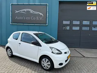 Toyota Aygo 1.0-12V Access Origineel 60437 Km NL Auto NAP Incl nw Apk 09-2027