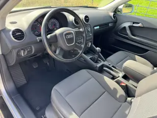 Foto 20 van Audi A3 1.2 TFSI Style DEALER onderhouden|Nieuwe distributie