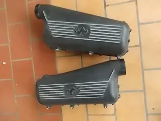 Air feeding plenum chambers with covers Ferrari 355