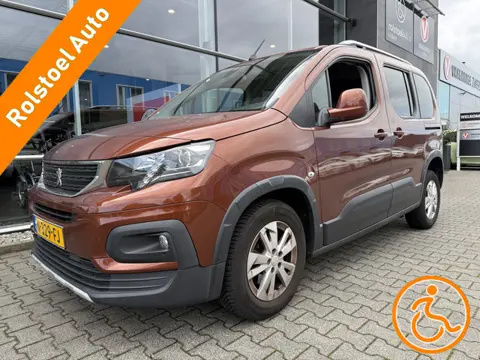 Peugeot Rifter 3+1 Rolstoelauto 1.2 Puretech Allure (Mooie ruime 3+1 Rolstoelauto met brede bodemver