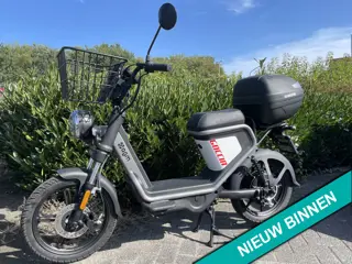 AGM Goccia GEV1000 20Ah Topkoffer Mand BETAAL met in3