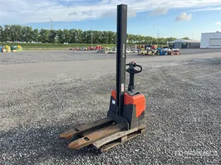 Toyota HWE100 1000 kg Electric Stacker (bj 2020)