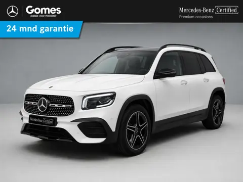 Mercedes-Benz GLB 200 Business Solution AMG | Panoramadak | Trekhaak | Memory stoelen | Rijassistent