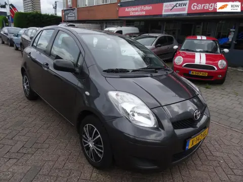 Toyota Yaris 1.0 VVTi Acces/Airco/Navi/Parkeer sensor