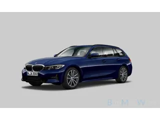 BMW 3-serie Touring 318i Executive Edition | Panoramadak | Sport Line | 18 Inch |